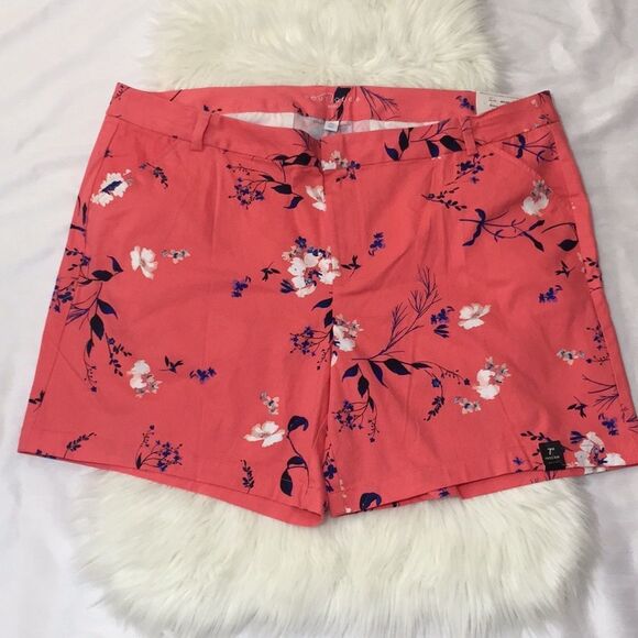 Boutique Floral Twill Shorts Size 22W - Picture 3 of 7